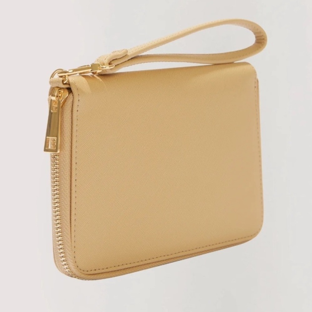 Lost & Wander Worryfree Passport Wallet NWT